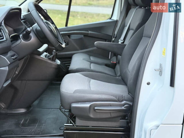 Белый Рено Трафик, объемом двигателя 2 л и пробегом 62 тыс. км за 22150 $, фото 18 на Automoto.ua