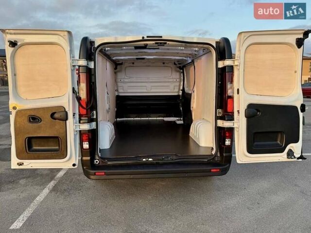 Білий Рено Трафік, об'ємом двигуна 2 л та пробігом 80 тис. км за 26700 $, фото 43 на Automoto.ua