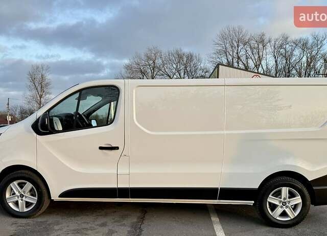 Білий Рено Трафік, об'ємом двигуна 2 л та пробігом 80 тис. км за 26700 $, фото 3 на Automoto.ua