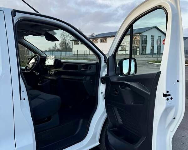 Білий Рено Трафік, об'ємом двигуна 2 л та пробігом 80 тис. км за 26700 $, фото 60 на Automoto.ua