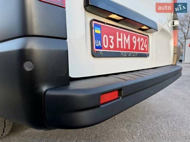 Білий Рено Трафік, об'ємом двигуна 2 л та пробігом 80 тис. км за 26700 $, фото 17 на Automoto.ua