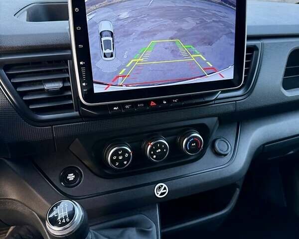 Білий Рено Трафік, об'ємом двигуна 2 л та пробігом 80 тис. км за 26700 $, фото 70 на Automoto.ua