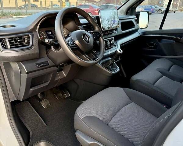 Білий Рено Трафік, об'ємом двигуна 2 л та пробігом 80 тис. км за 26700 $, фото 55 на Automoto.ua