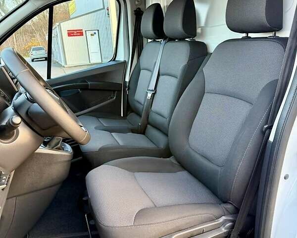 Білий Рено Трафік, об'ємом двигуна 2 л та пробігом 80 тис. км за 26700 $, фото 56 на Automoto.ua