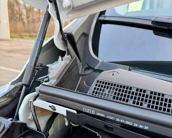 Білий Рено Трафік, об'ємом двигуна 2 л та пробігом 80 тис. км за 26700 $, фото 37 на Automoto.ua