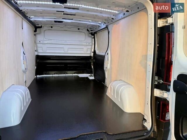 Білий Рено Трафік, об'ємом двигуна 2 л та пробігом 80 тис. км за 26700 $, фото 46 на Automoto.ua