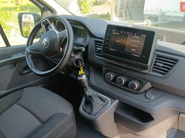 Білий Рено Трафік, об'ємом двигуна 2 л та пробігом 3 тис. км за 26800 $, фото 9 на Automoto.ua