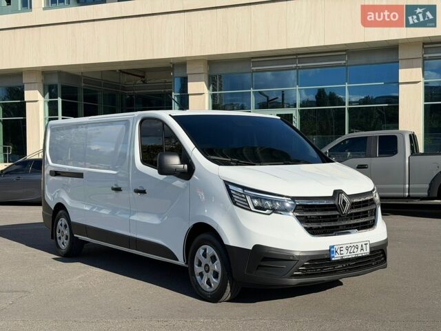 Белый Рено Трафик, объемом двигателя 2 л и пробегом 2 тыс. км за 38900 $, фото 2 на Automoto.ua