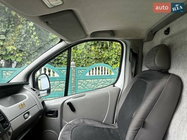 Белый Рено Трафик, объемом двигателя 2 л и пробегом 342 тыс. км за 9800 $, фото 29 на Automoto.ua