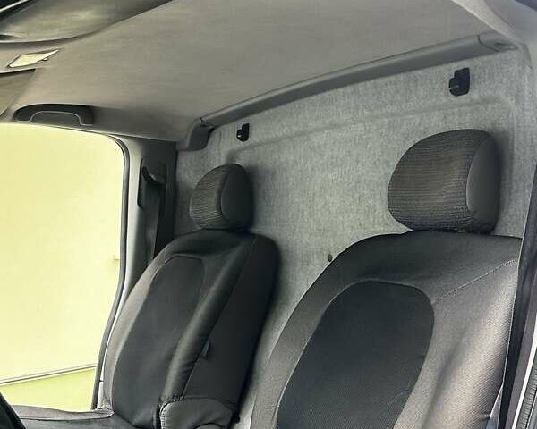 Белый Рено Трафик, объемом двигателя 2 л и пробегом 342 тыс. км за 9800 $, фото 33 на Automoto.ua