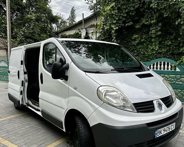 Белый Рено Трафик, объемом двигателя 2 л и пробегом 342 тыс. км за 9800 $, фото 16 на Automoto.ua