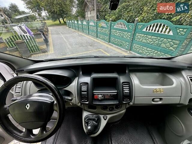 Белый Рено Трафик, объемом двигателя 2 л и пробегом 342 тыс. км за 9800 $, фото 37 на Automoto.ua