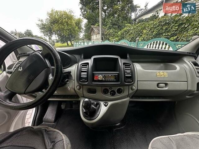 Белый Рено Трафик, объемом двигателя 2 л и пробегом 342 тыс. км за 9800 $, фото 41 на Automoto.ua