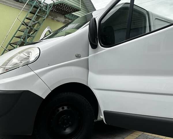 Белый Рено Трафик, объемом двигателя 2 л и пробегом 342 тыс. км за 9800 $, фото 21 на Automoto.ua