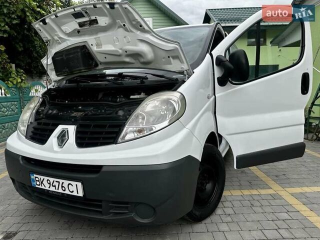 Белый Рено Трафик, объемом двигателя 2 л и пробегом 342 тыс. км за 9800 $, фото 18 на Automoto.ua