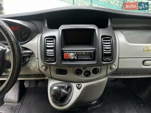 Белый Рено Трафик, объемом двигателя 2 л и пробегом 342 тыс. км за 9800 $, фото 35 на Automoto.ua