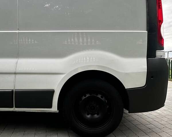 Белый Рено Трафик, объемом двигателя 2 л и пробегом 342 тыс. км за 9800 $, фото 23 на Automoto.ua