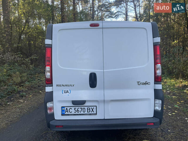 Белый Рено Трафик, объемом двигателя 0 л и пробегом 220 тыс. км за 11500 $, фото 4 на Automoto.ua