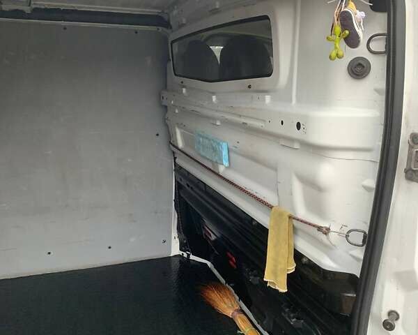 Білий Рено Трафік, об'ємом двигуна 1.6 л та пробігом 207 тис. км за 15500 $, фото 3 на Automoto.ua