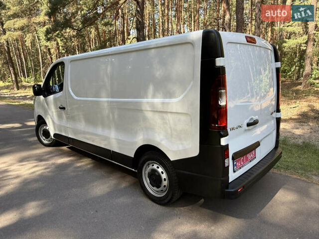 Білий Рено Трафік, об'ємом двигуна 2 л та пробігом 88 тис. км за 25800 $, фото 28 на Automoto.ua