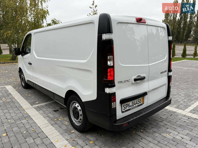 Білий Рено Трафік, об'ємом двигуна 2 л та пробігом 30 тис. км за 26800 $, фото 9 на Automoto.ua