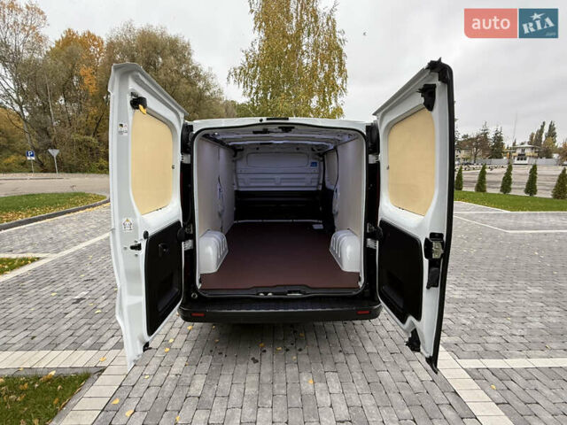 Білий Рено Трафік, об'ємом двигуна 2 л та пробігом 30 тис. км за 26800 $, фото 55 на Automoto.ua