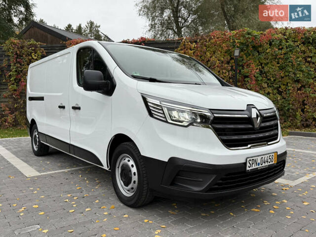 Білий Рено Трафік, об'ємом двигуна 2 л та пробігом 30 тис. км за 26800 $, фото 2 на Automoto.ua