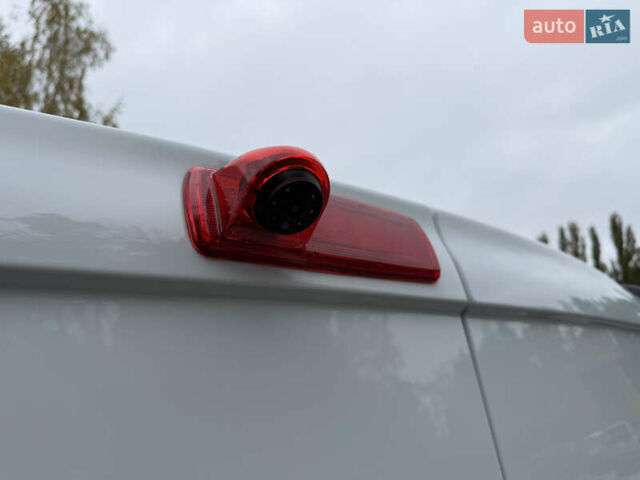 Білий Рено Трафік, об'ємом двигуна 2 л та пробігом 30 тис. км за 26800 $, фото 29 на Automoto.ua