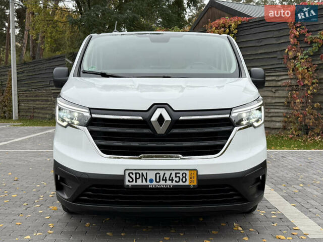 Білий Рено Трафік, об'ємом двигуна 2 л та пробігом 30 тис. км за 26800 $, фото 4 на Automoto.ua
