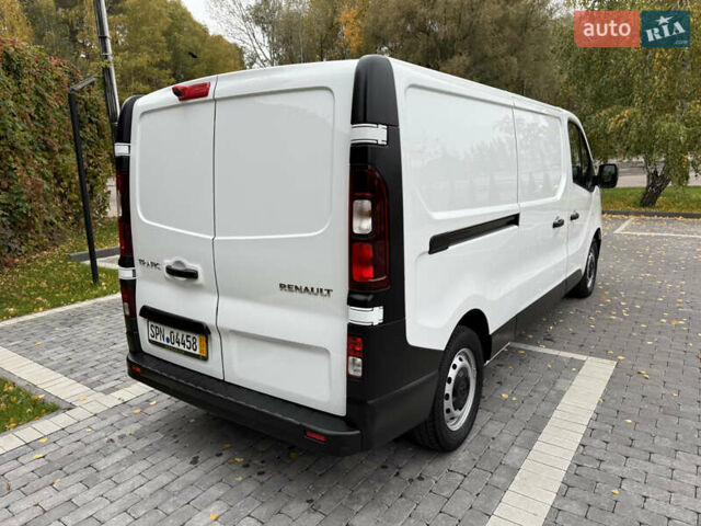 Білий Рено Трафік, об'ємом двигуна 2 л та пробігом 30 тис. км за 26800 $, фото 68 на Automoto.ua