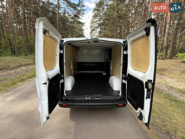 Белый Рено Трафик, объемом двигателя 2 л и пробегом 19 тыс. км за 27800 $, фото 45 на Automoto.ua