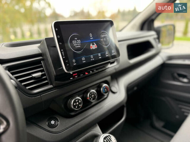 Білий Рено Трафік, об'ємом двигуна 2 л та пробігом 30 тис. км за 26800 $, фото 42 на Automoto.ua