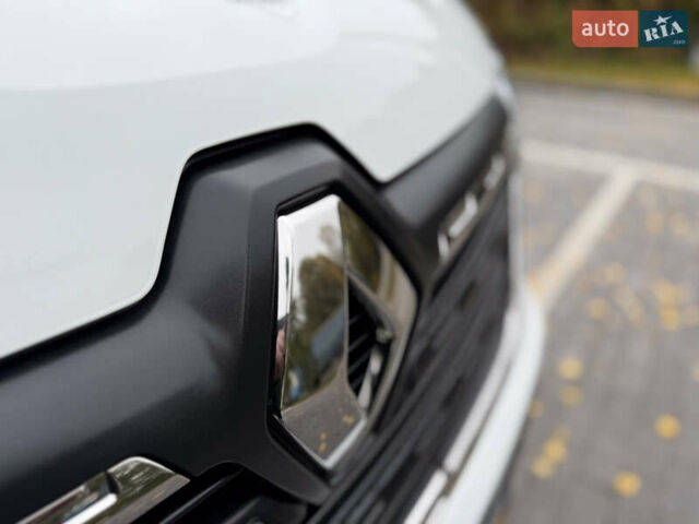 Білий Рено Трафік, об'ємом двигуна 2 л та пробігом 30 тис. км за 26800 $, фото 34 на Automoto.ua