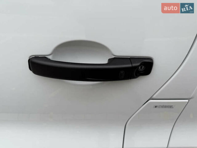 Білий Рено Трафік, об'ємом двигуна 2 л та пробігом 30 тис. км за 26800 $, фото 28 на Automoto.ua