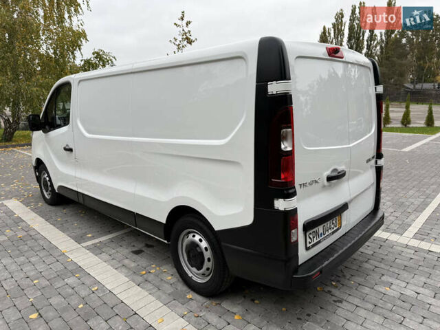 Білий Рено Трафік, об'ємом двигуна 2 л та пробігом 30 тис. км за 26800 $, фото 66 на Automoto.ua