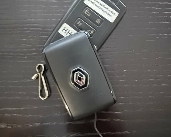 Білий Рено Трафік, об'ємом двигуна 2 л та пробігом 30 тис. км за 26800 $, фото 70 на Automoto.ua