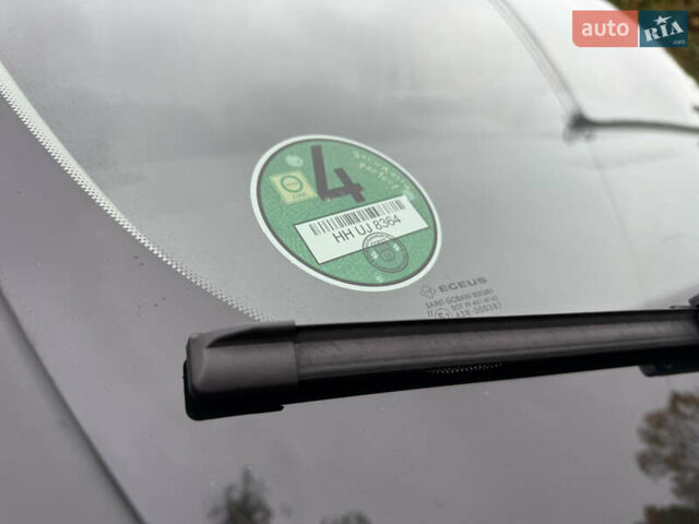 Білий Рено Трафік, об'ємом двигуна 2 л та пробігом 30 тис. км за 26800 $, фото 35 на Automoto.ua