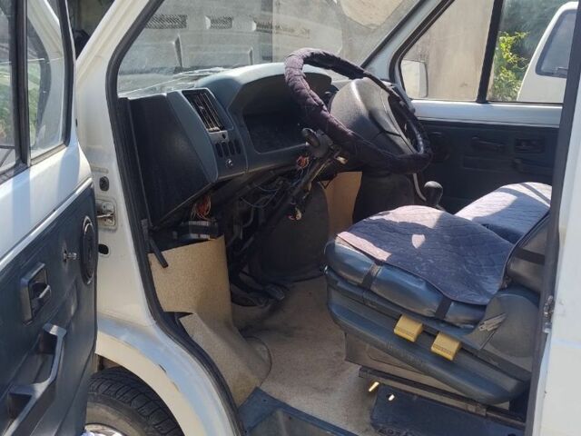 Белый Рено Трафик, объемом двигателя 2.2 л и пробегом 386 тыс. км за 1500 $, фото 3 на Automoto.ua