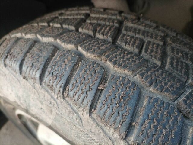 Белый Рено Трафик, объемом двигателя 2.2 л и пробегом 255 тыс. км за 1600 $, фото 11 на Automoto.ua