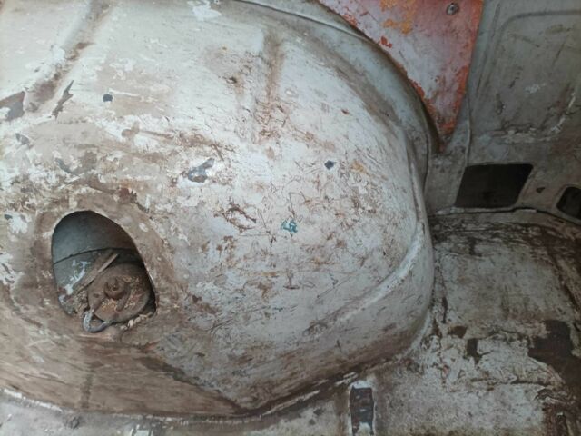 Белый Рено Трафик, объемом двигателя 2.2 л и пробегом 255 тыс. км за 1600 $, фото 10 на Automoto.ua