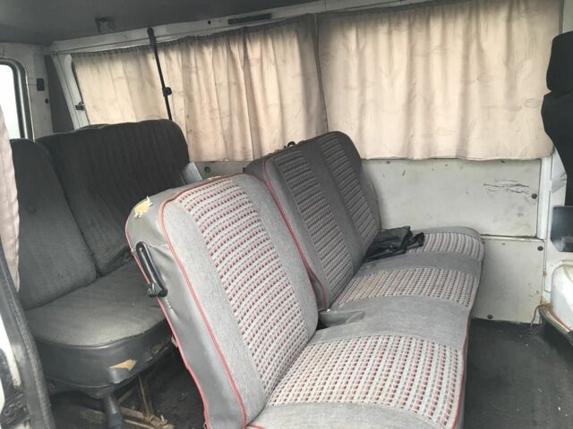 Белый Рено Трафик, объемом двигателя 2.5 л и пробегом 65 тыс. км за 2500 $, фото 2 на Automoto.ua