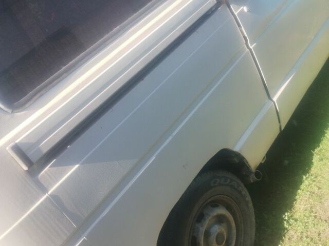 Белый Рено Трафик, объемом двигателя 2 л и пробегом 500 тыс. км за 2439 $, фото 5 на Automoto.ua