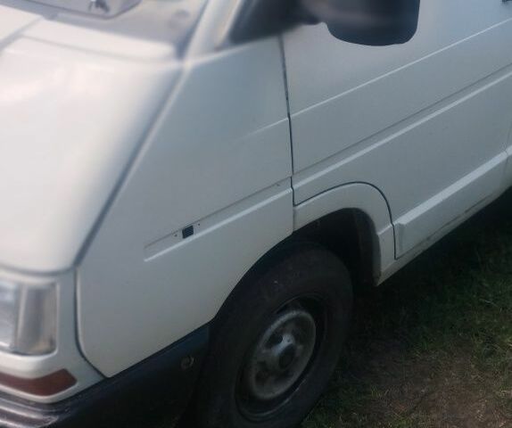 Белый Рено Трафик, объемом двигателя 2 л и пробегом 500 тыс. км за 2439 $, фото 20 на Automoto.ua