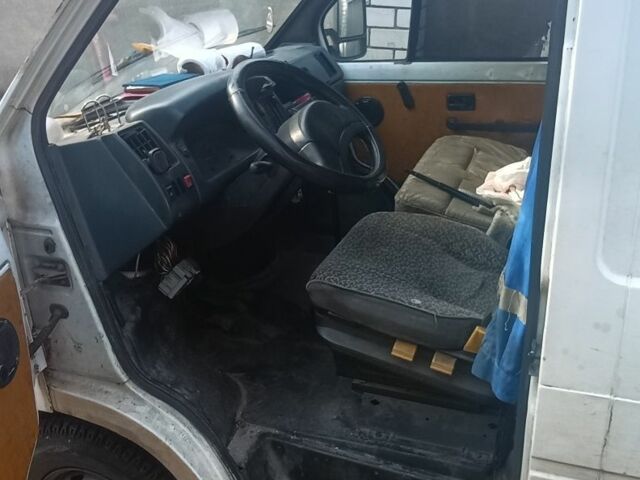 Белый Рено Трафик, объемом двигателя 0 л и пробегом 1000 тыс. км за 1500 $, фото 1 на Automoto.ua