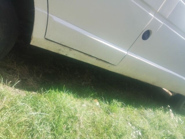 Белый Рено Трафик, объемом двигателя 2 л и пробегом 500 тыс. км за 2439 $, фото 4 на Automoto.ua