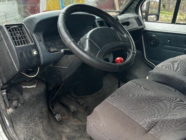 Рено Трафик 1999 в Кривом Роге на Automoto.ua Белый Рено Трафик, объемом двигателя 2.1 л и пробегом 320 тыс. км за 2100 $, фото 6 на Automoto.ua