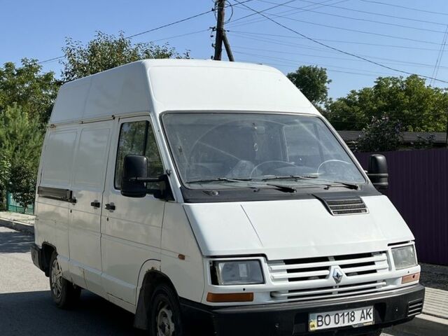 Белый Рено Трафик, объемом двигателя 2.5 л и пробегом 390 тыс. км за 1999 $, фото 5 на Automoto.ua