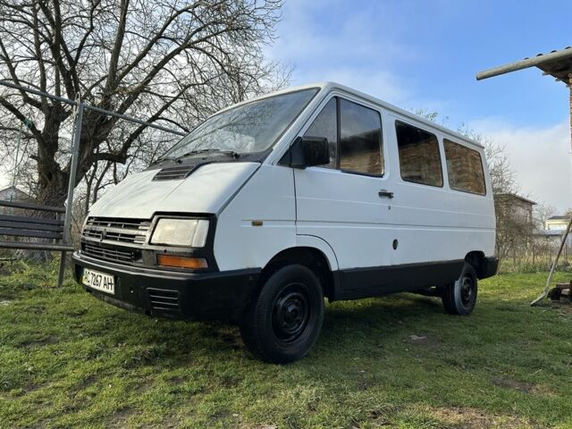 Белый Рено Трафик, объемом двигателя 1.7 л и пробегом 204 тыс. км за 1431 $, фото 1 на Automoto.ua