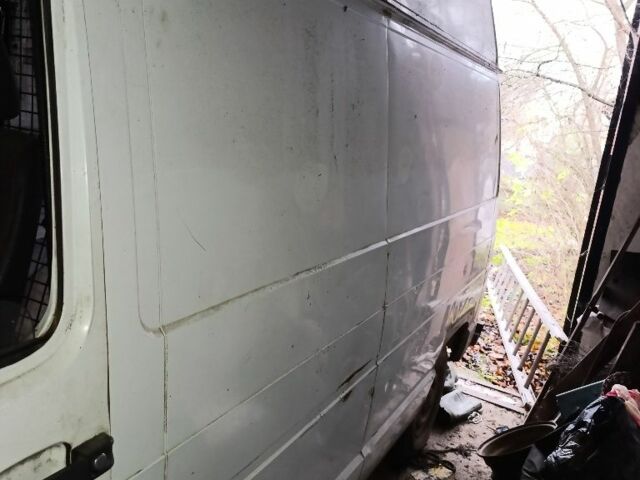 Белый Рено Трафик, объемом двигателя 2 л и пробегом 250 тыс. км за 1000 $, фото 7 на Automoto.ua