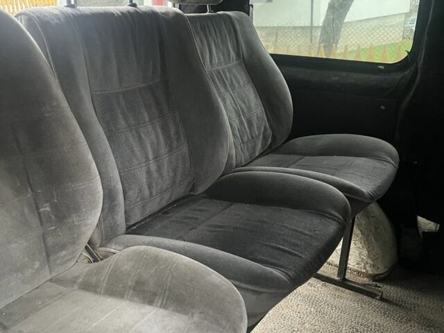 Белый Рено Трафик, объемом двигателя 1.9 л и пробегом 345 тыс. км за 6000 $, фото 6 на Automoto.ua